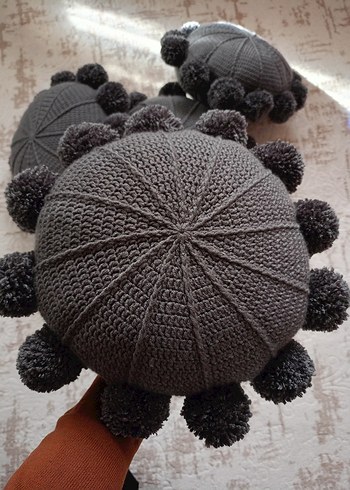 Gri Nakışlı Modern Dekoratif Yastık - Görsel 2