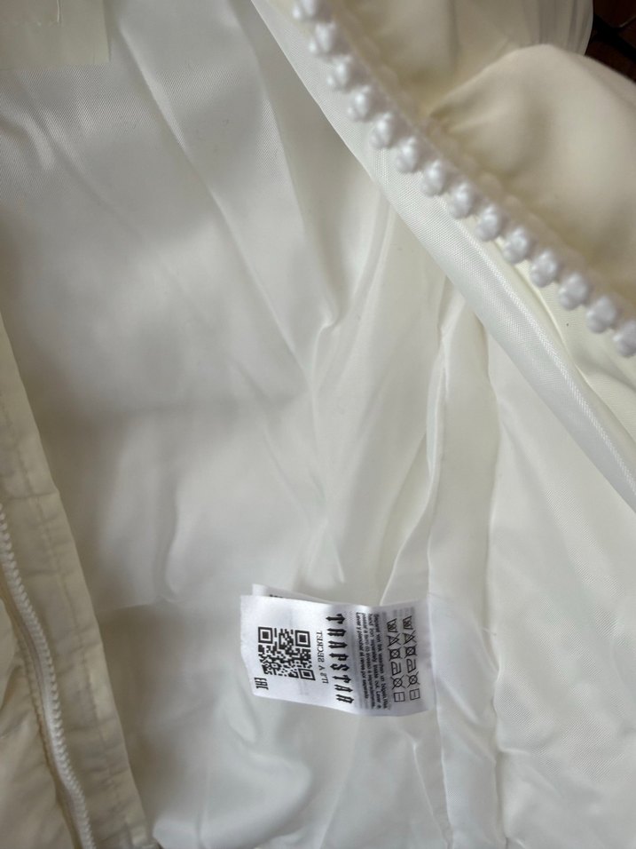 Beyaz Erkek Çocuk Mont - Görsel 4