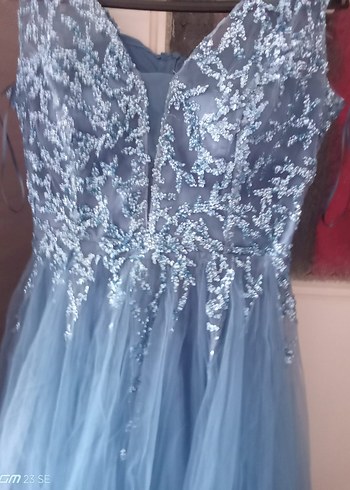 Mavi Dantel İşlemeli Uzun V-Yaka Abiye Elbise - Görsel 3