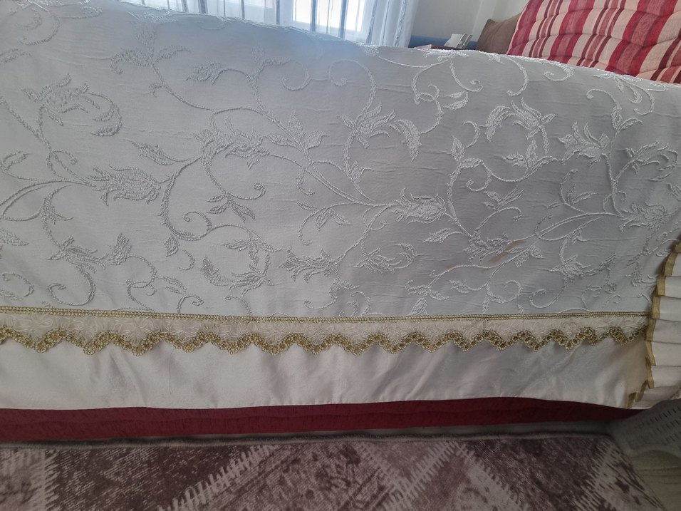 İşlemeli Beyaz pike takımı yatak örtüsü - Görsel 5