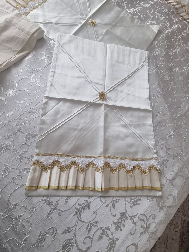 İşlemeli Beyaz pike takımı yatak örtüsü - Görsel 3