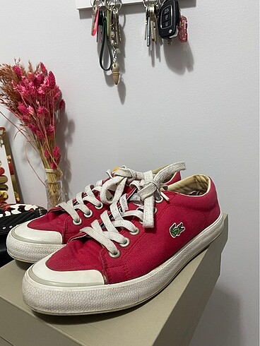 Lacoste kırmızı ayakkabı