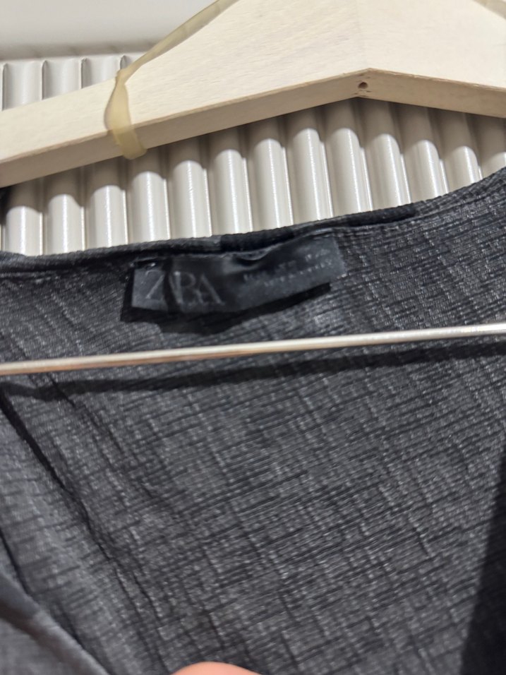 Uzun Siyah Puantiyeli Fırfırlı Elbise - Görsel 4