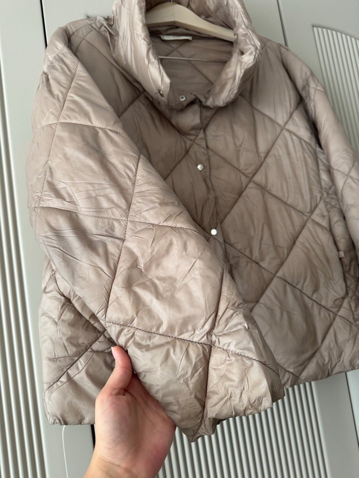 Bej Kapitone Düğmeli Kadın Ceket - Görsel 4