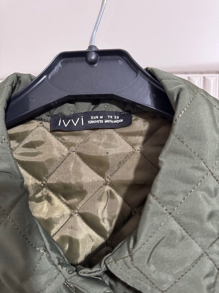 Düğmeli Kısa Kadın Yelek - Görsel 3