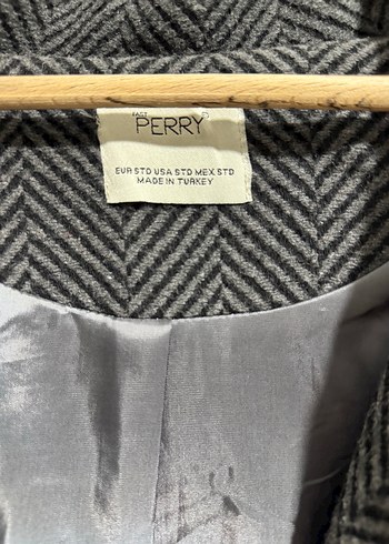 Gri Balıksırtı Desenli Kaban - Görsel 3