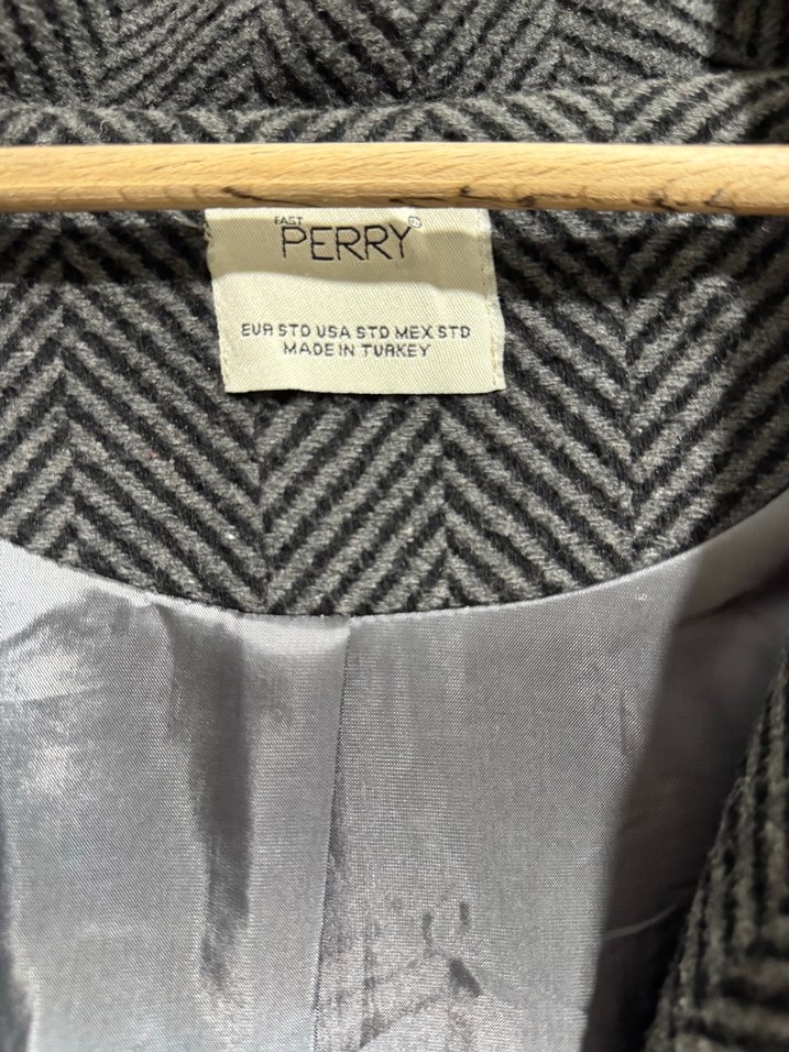 Gri Balıksırtı Desenli Kaban - Görsel 3