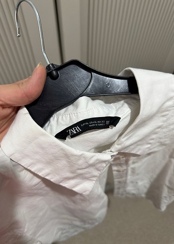 Zara Düğmeli Beyaz Kısa Kollu crop Gömlek - Görsel 6