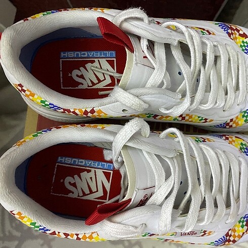 38 Beden beyaz Renk Vans UltraRange Exo Pride Ayakkabı