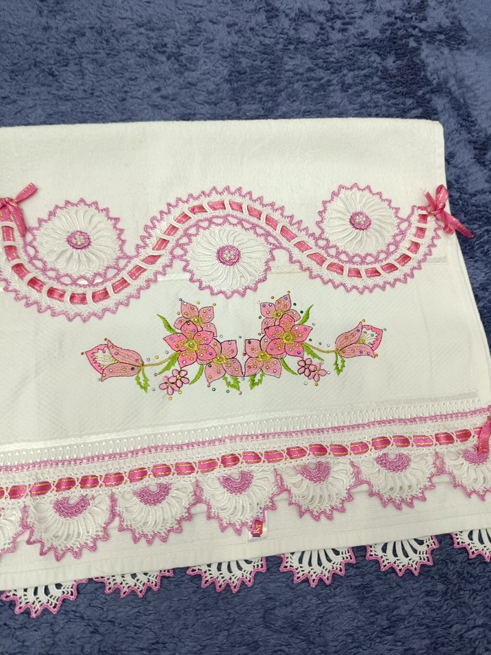 Pembe Nakışlı Dantel havlu - Görsel 3