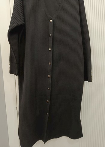 Düğmeli Siyah Uzun Triko hırka - Görsel 7