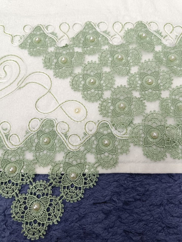 İşlemeli Beyaz Havlu - Görsel 4