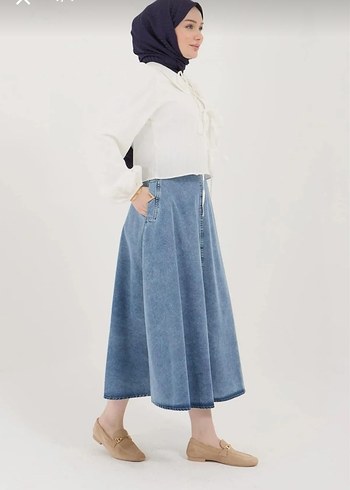 Beyaz Batik Desenli Midi Denim Etek