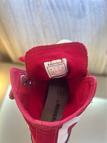 28 Beden kırmızı Renk Orjinal converse