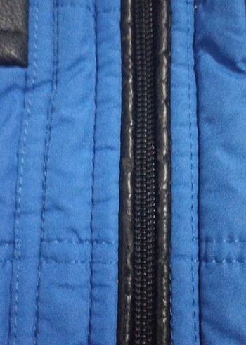 Erkek Çocuk Kapüşonlu Mavi Fermuarlı Mont - Görsel 3