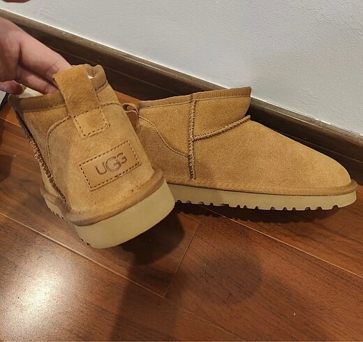 UGG ULTRA MINI