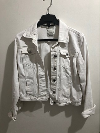 bershka beyaz kot ceket