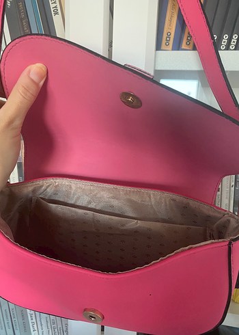 Pembe Tokalı Deri Kadın Çanta - Görsel 2