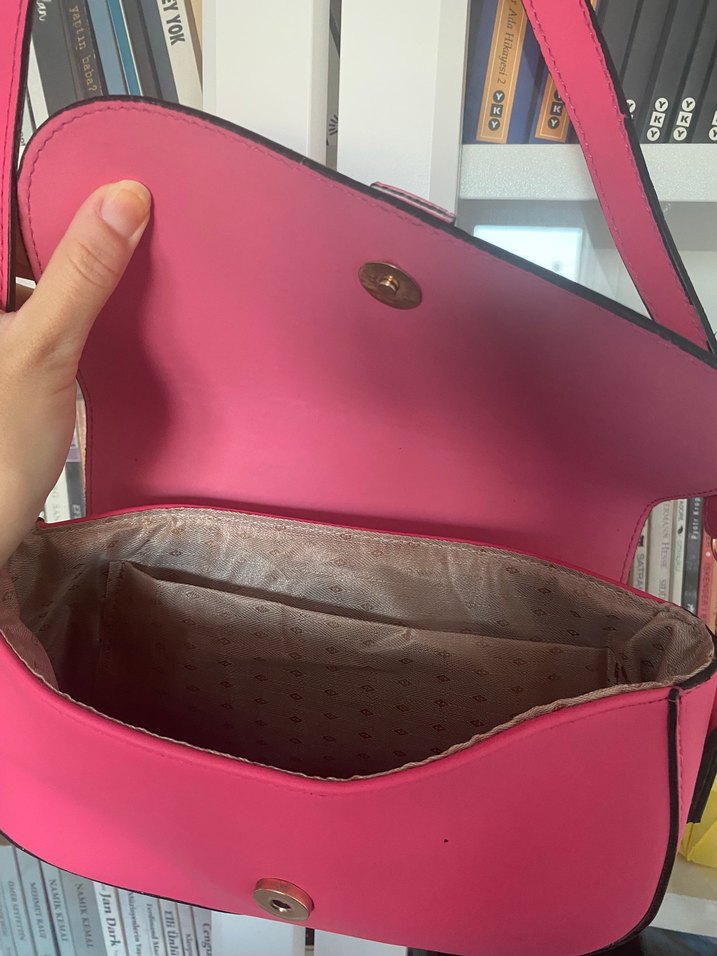 Pembe Tokalı Deri Kadın Çanta - Görsel 2