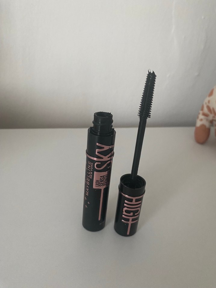 Maybelline Sky High Siyah Maskara - Görsel 2