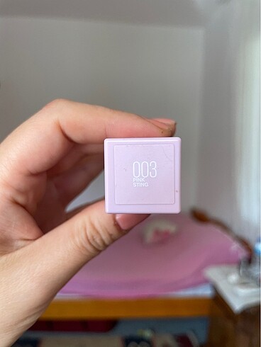 Beden Maybelline Lifter Gloss Plump 003 Pink Sting