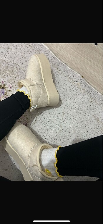 Ugg Krem rengi UGG içi kürklü bot