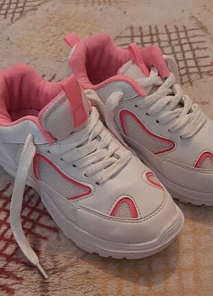 Spor ayakkabi