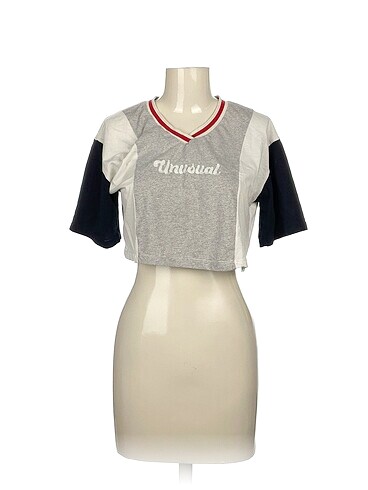 Trendyol & Milla T-shirt %70 İndirimli.