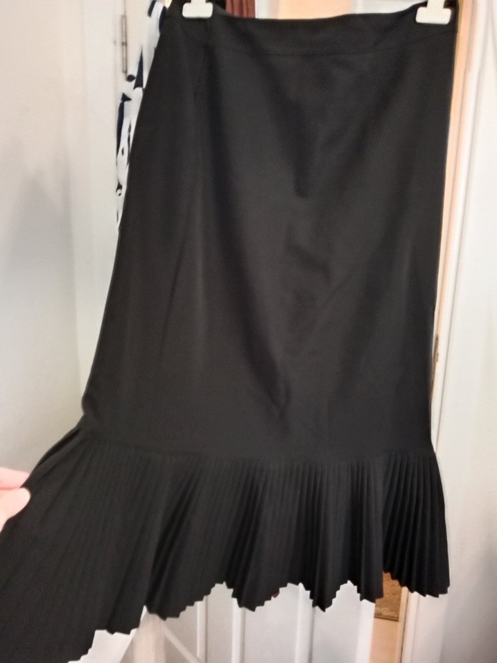 Vücuda Oturan Siyah etek - Görsel 3