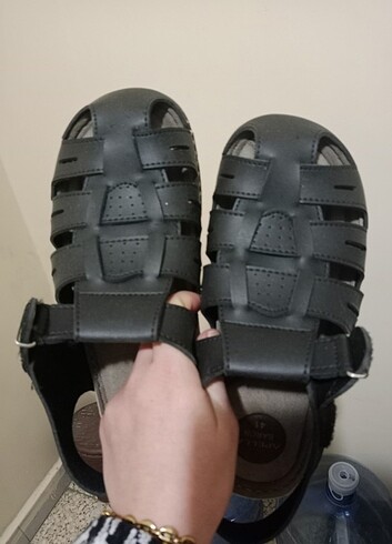 Erkek sandaleti