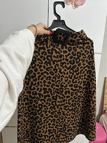 Leopar ???? desenli Kemer. Detaylı