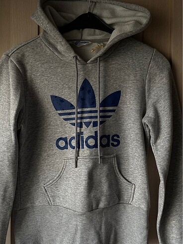 ADIDAS SWEATSHIRT