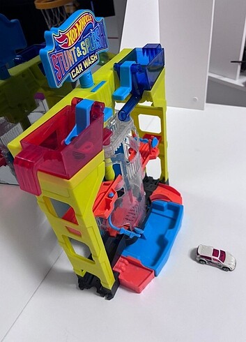 Hot Wheels hot wheels araba yıkama istasyonu