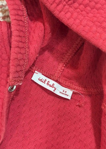 Kırmızı Kapüşonlu Kısa Hırka - Görsel 3