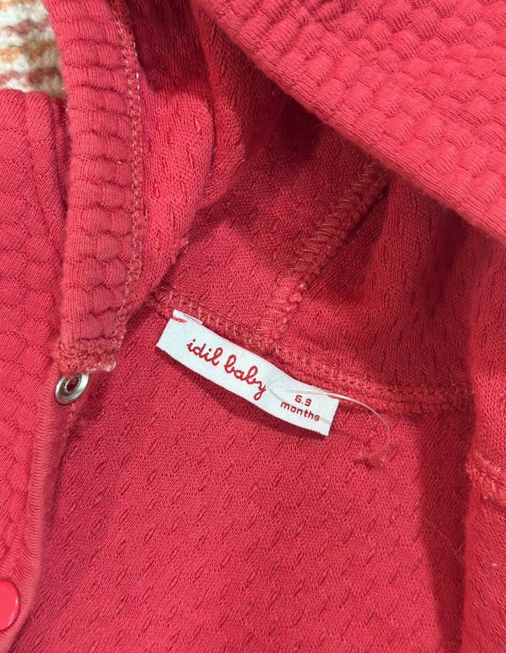 Kırmızı Kapüşonlu Kısa Hırka - Görsel 3