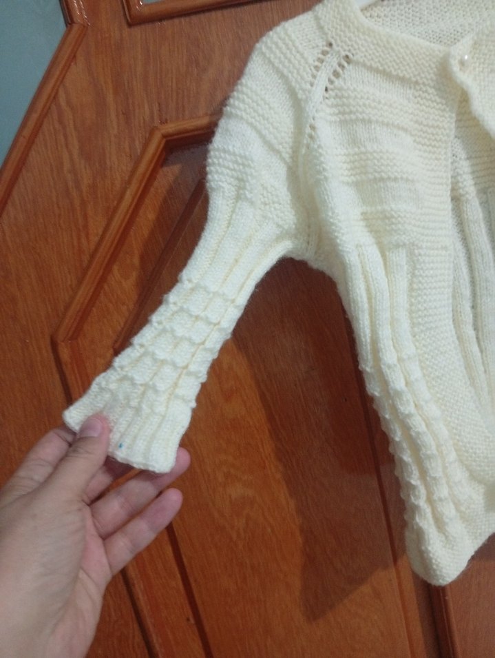 Kız Çocuk Beyaz Örgü Hırka - Görsel 3