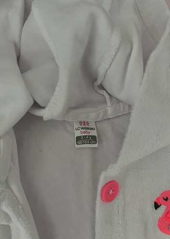 LC Waikiki Kapüşonlu Beyaz Nakışlı Kız Bornozu