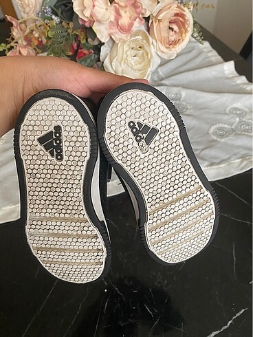 25 Beden Adidas spor ayakkabı