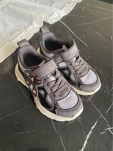 26 Beden gri Renk H&M marka spor ayakkabı