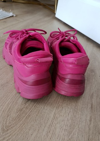 taşlı ayakkabı ve pantolon - Görsel 6