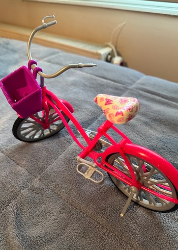 Barbie Barbie Pembe Renkli Üç Tekerlekli Bisiklet Oyuncağı