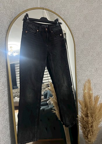 Stradivarius Koyu Siyah Yikamali Dar Paca Jean
