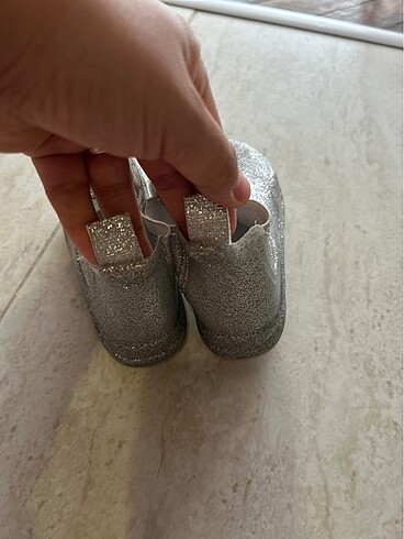 23 Beden zara yağmur botu simli simi çıkmıyor