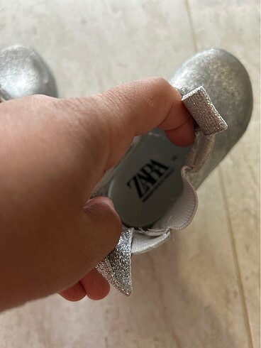 23 Beden gri Renk zara yağmur botu simli simi çıkmıyor