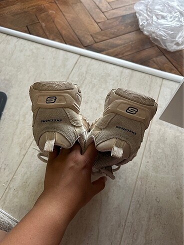37,5 Beden orjinal skechers kadın ayakkabı