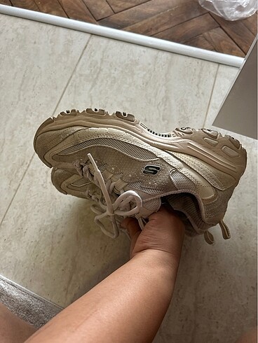 37,5 Beden beyaz Renk orjinal skechers kadın ayakkabı