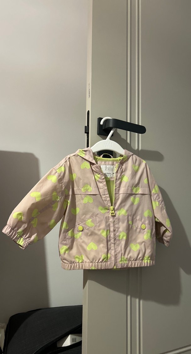 Kız Çocuk Kalp Desenli Pembe Yağmurluk - Görsel 2