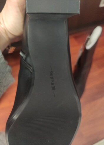 38 Beden Sıfır Bershka deri bot