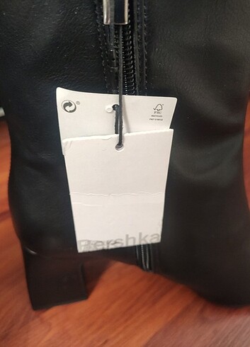 38 Beden siyah Renk Sıfır Bershka deri bot