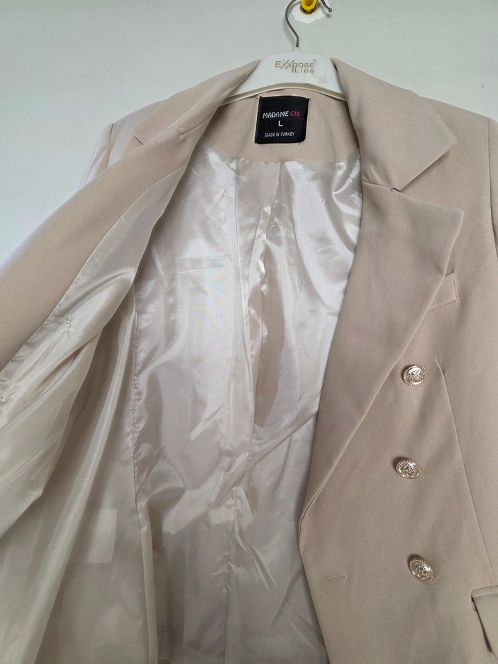 Bej Düğmeli Kadın Midi dar kesim ceket - Görsel 3